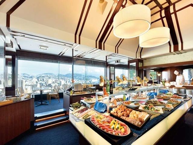 ランチ店内_THE GLOBAL VIEW 長崎