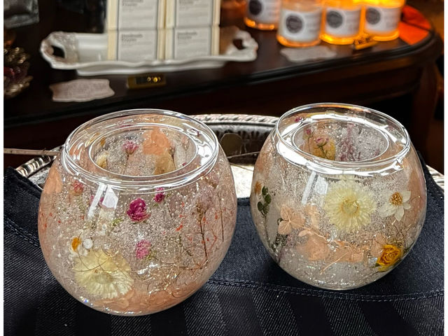 レッスンでも人気のジェルランタンホルダー
気泡がとても幻想的に綺麗です。_orchid.candle