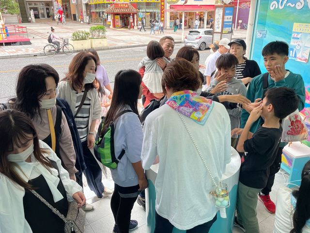 国際通り沿いだから アクセス良好! お買い物ついでに、 楽しく体験♪_ふしぎブルー 沖縄国際通りのさんごの森