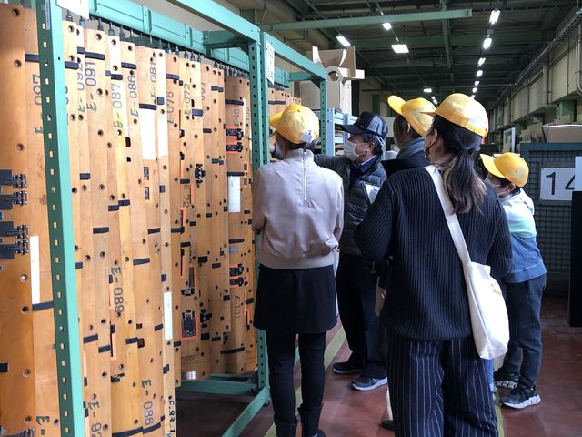 たくさんの木型にびっくり!普段見れない工場の中を公開。_九州ダンボール株式会社