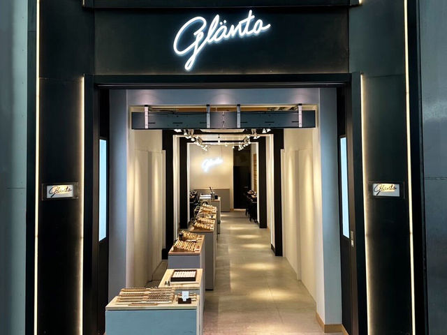 外観・店内_glanta osaka shinsaibashi