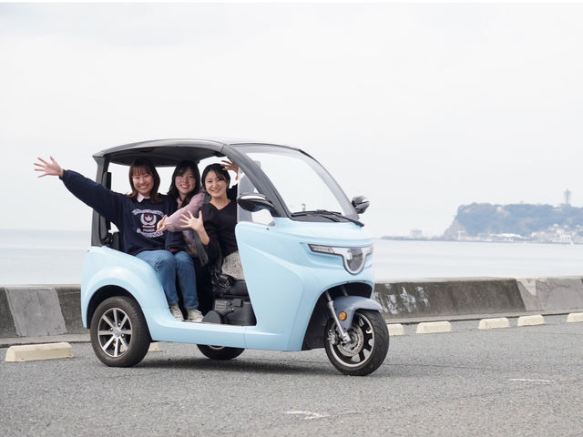 コロンとした車体がかわいい!_えもび鎌倉