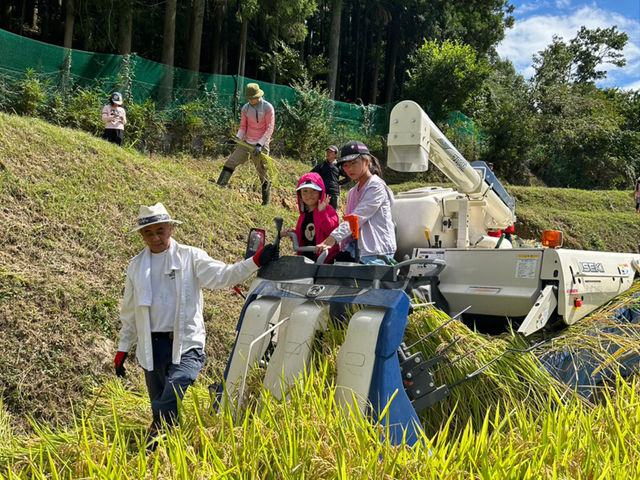 コンバイン乗車体験_能勢長谷の棚田