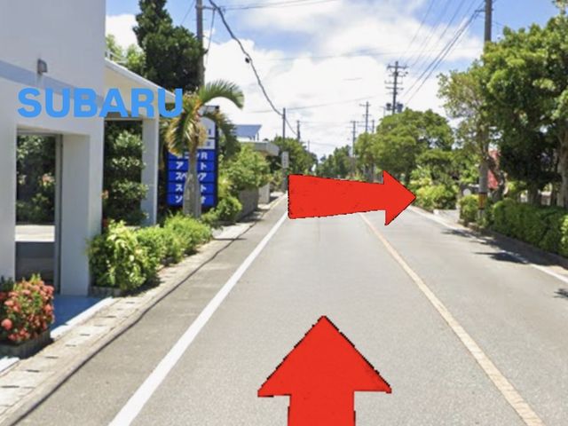 シギラ、インギャーマリンガーデン方面から来られた場合
・新里の交差点を越え左手にSUBARUが見えます。すぐ右手におふくろ亭にお停めください。_Ii’li’i.Moana