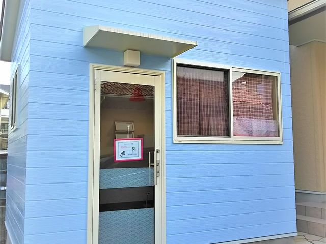 水色の建物が目印です☆_アロマセラピー教室「Sherry」