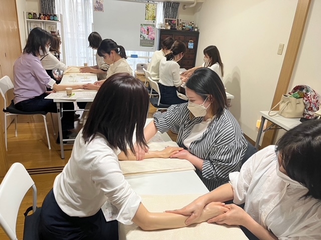 1dayハンドケアセラピスト認定講座にて_名古屋メディカルハーブスクール 一宮駅前校