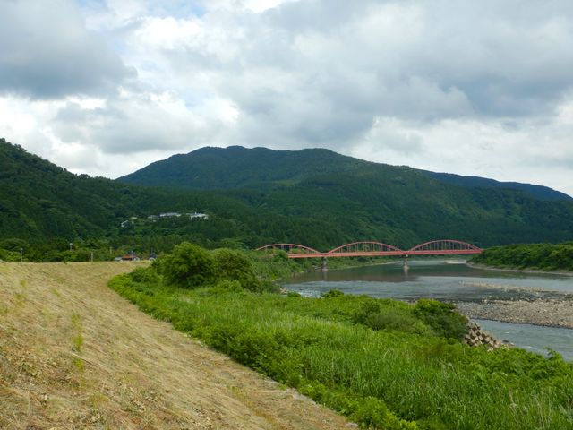 工房は清川橋のふもと集落内です。_工房あららぎ