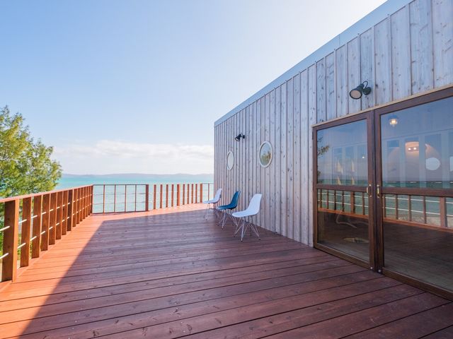 TRUEBLUEOKINAWA 海洋プラスチックアートFACTORY&SHOP