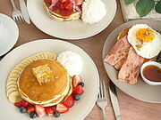 タブレスカフェ TABLES CAFEの写真1