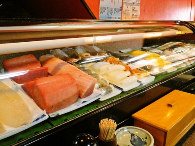すし嘉 長尾店の写真1