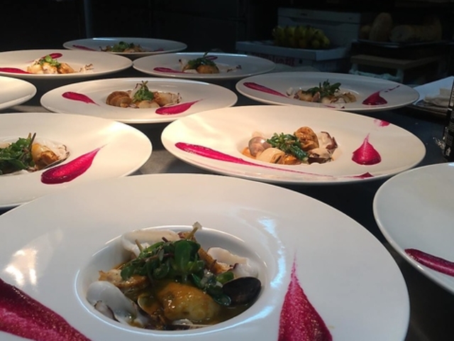 ブラッスリー アジャンの写真1