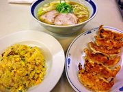 楓林ラーメン芦屋店の写真1