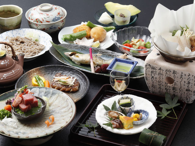 懐石料理・割烹旅館 東山