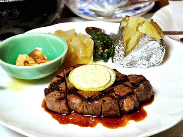 ステーキハウス 文琳の写真1