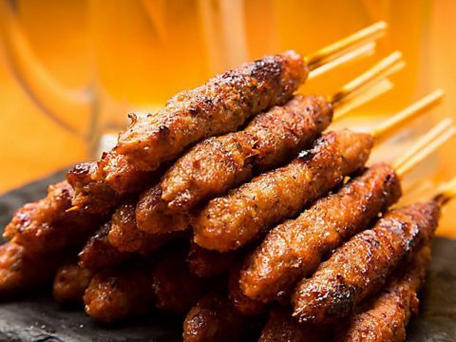 焼き鳥 鶏の商店 元町店の写真1