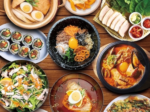 李朝園 江坂店の写真1
