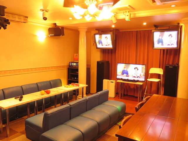 カラオケスペース きんこん館 沖浜店の写真1