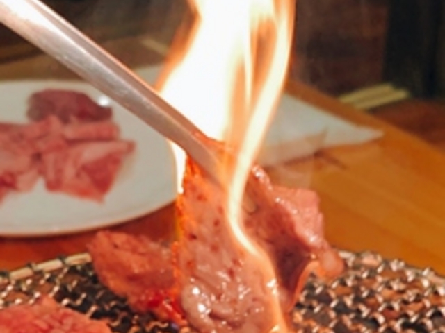 炭火焼肉 楠風の写真1