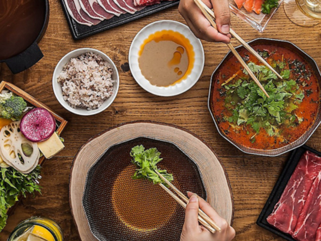 しゃぶしゃぶれたす 札幌すすきの店の写真1