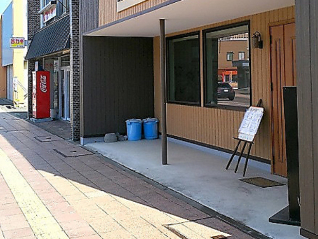 洋風居酒屋 サルーテの写真1