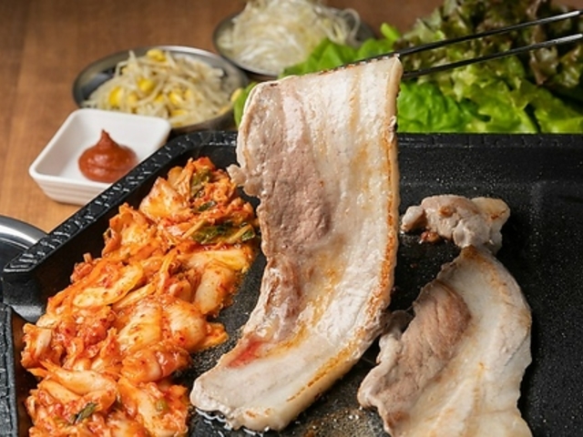 韓国料理 ホムロンの写真1