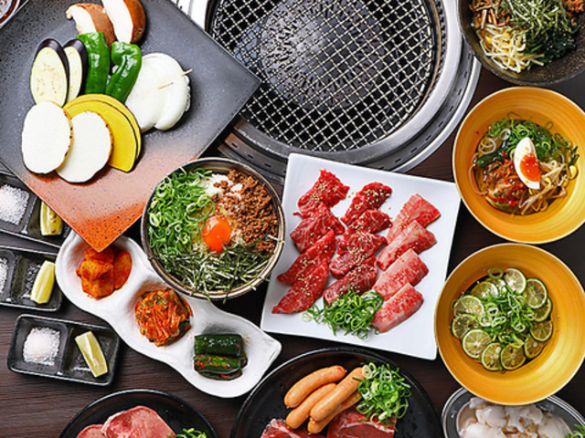 焼肉 ろざん 栗東本店の写真1