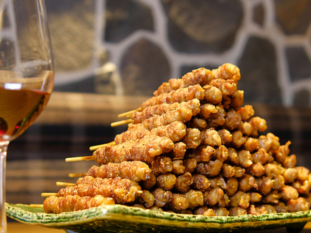 博多ワイン醸造所 竹乃屋 アミュプラザ博多の写真1