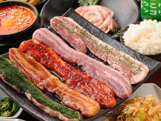 韓国料理 チョデ 新宿南口店【サムギョプサル食べ放題 飲み放題】の写真1