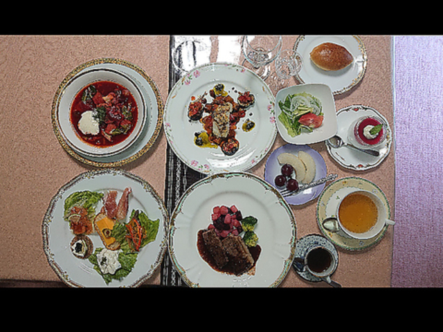 自宅レストラン仏露料理ザハジーチェの写真1