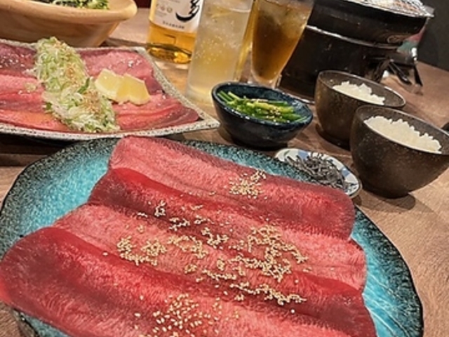 炭火焼肉 秀よしの写真1