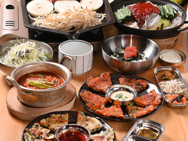 韓国料理 アリラン和白店の写真1