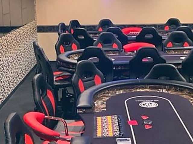 BIG SLICK POKER ビッグスリックポーカー 川崎の写真1