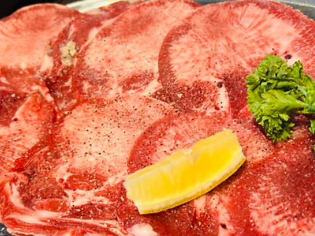 越中八尾 焼肉三千里 名古屋店の写真1