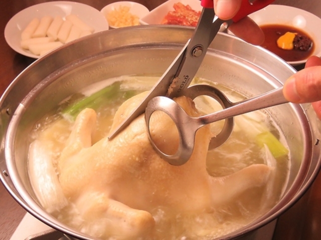 名物タッカンマリと焼酎ハイボール いちわどりの写真1