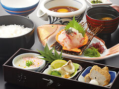 かどや 道後椿坂店の写真1