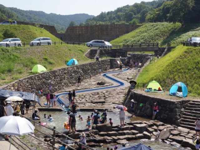 大狩山砂防ダム公園・ウォータースライダーの写真1