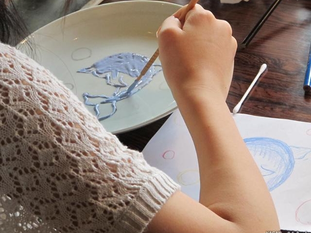絵付け体験_絵付け体験・ろくろ体験(九谷焼窯跡展示館)