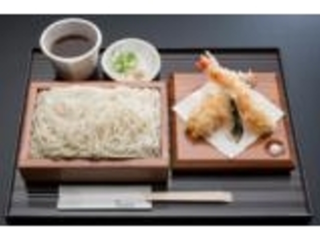 海老天ぷらザルうどん(1,420円)_うどん茶屋海津屋