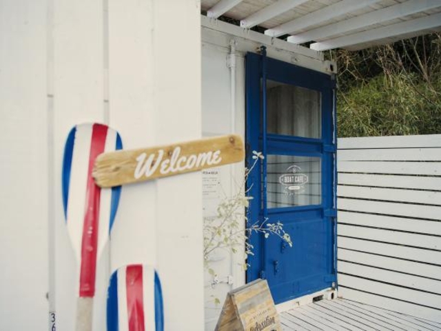 ボートカフェ 衣奈マリーナの写真1