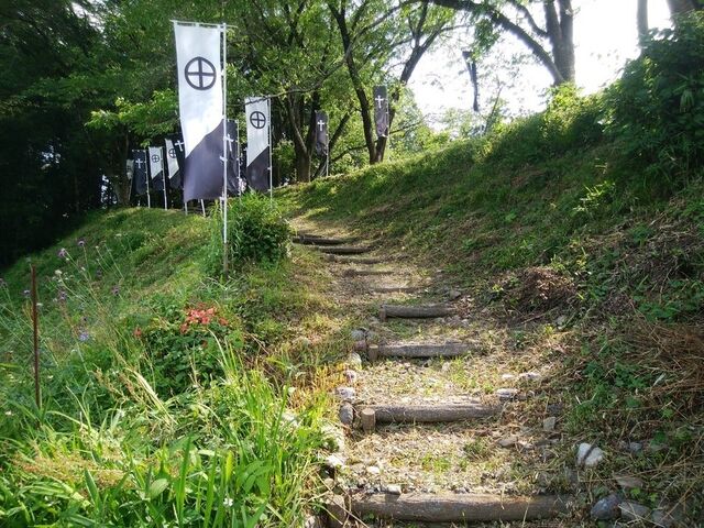 烏頭坂 島津豊久碑 <島津の退き口ゆかりの地>の写真1