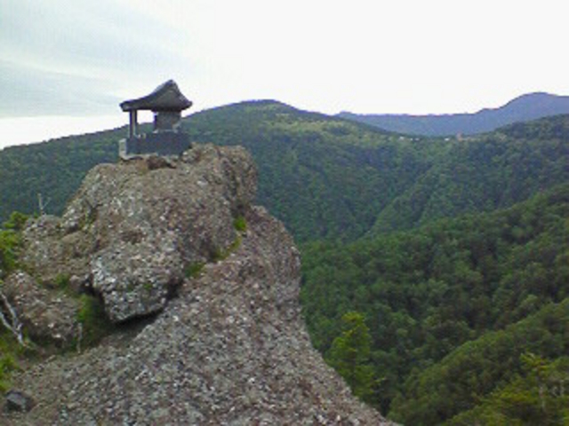 トキンの岩