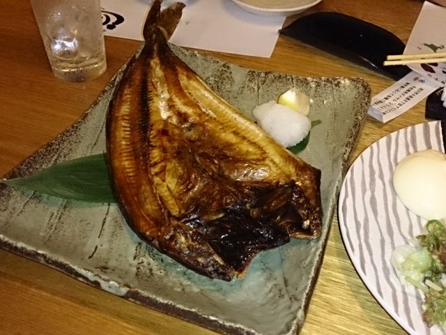 ホッケ焼き でかすぎ!_居酒屋 ししとう 獅子豆