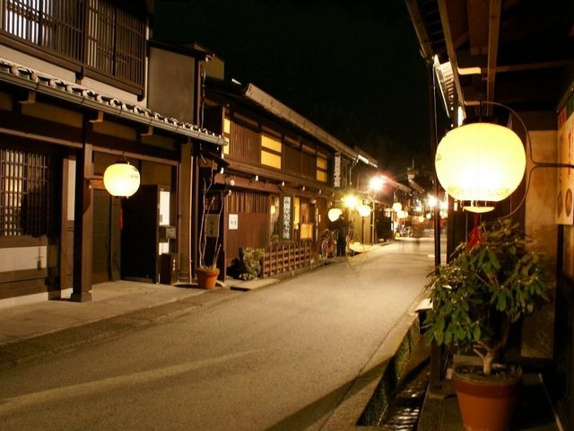 風情溢れる情緒的な建物が林立_高山市三町伝統的建造物群保存地区