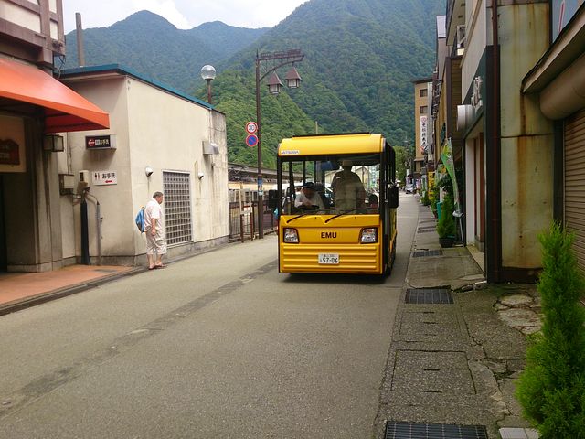 土日限定宇奈月の電気バスがぐるぐる_宇奈月温泉