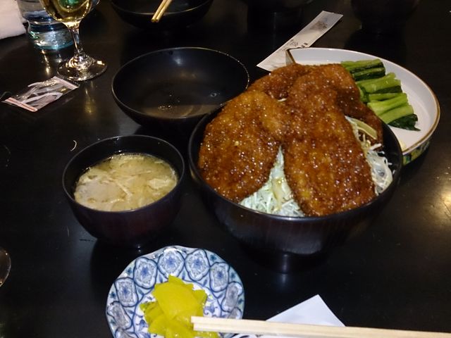 ボリュームたっぷりソースかつ丼_食事・喫茶ガロ