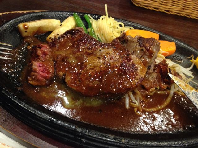 お肉が柔らかくて、デミグラスソースも最高!_豊後牛ステーキの店 そむり 別府本店