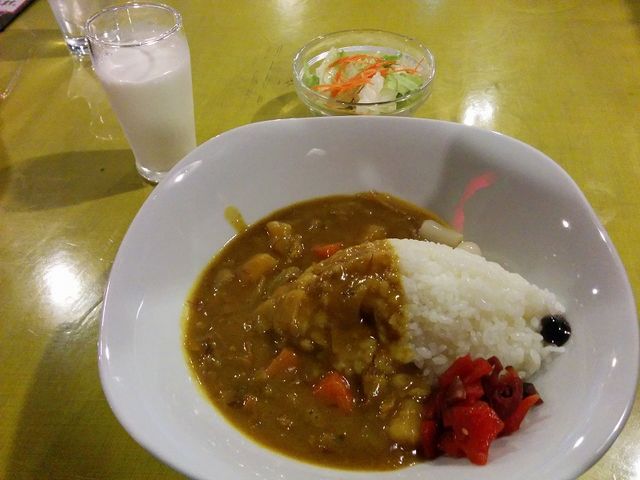 カレー_魚藍亭のよこすか海軍カレー館