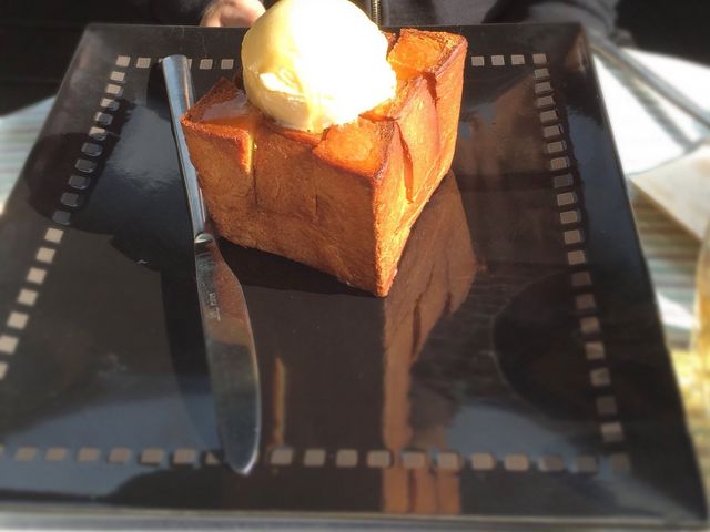 これにもオリーブオイルをかけていただきます_カフェ忠左衛門