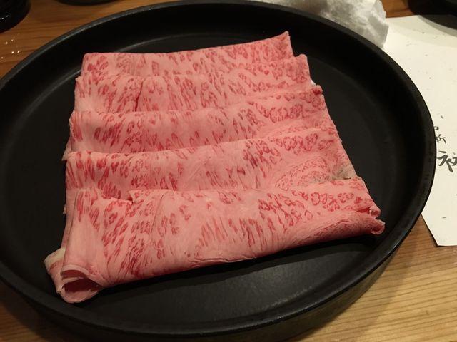 特選伊万里牛しゃぶしゃぶ_黒毛和牛焼肉 西新 初喜