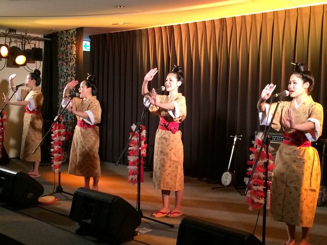 初めてでも楽しめます。沖縄ならではのライブ。_ライブハウス 島唄